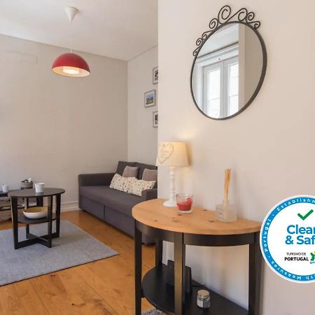 Appartement Cozy Flat In The Heart Of Alfama à Lisboa Extérieur photo